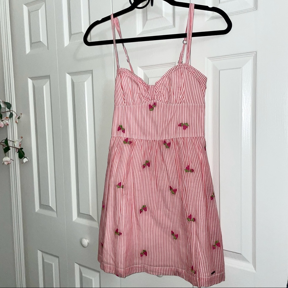 Mini dress Lt red striped & strawberry